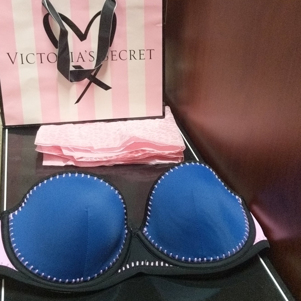 Victoria's  Secret Swim Top 32DD
